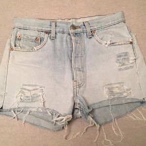 Levi’s vintage high waisted light blue denim short